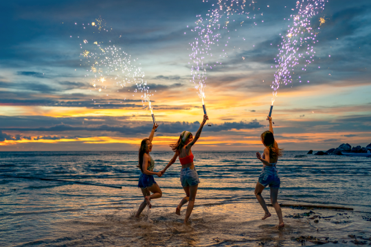 teens using sparklers